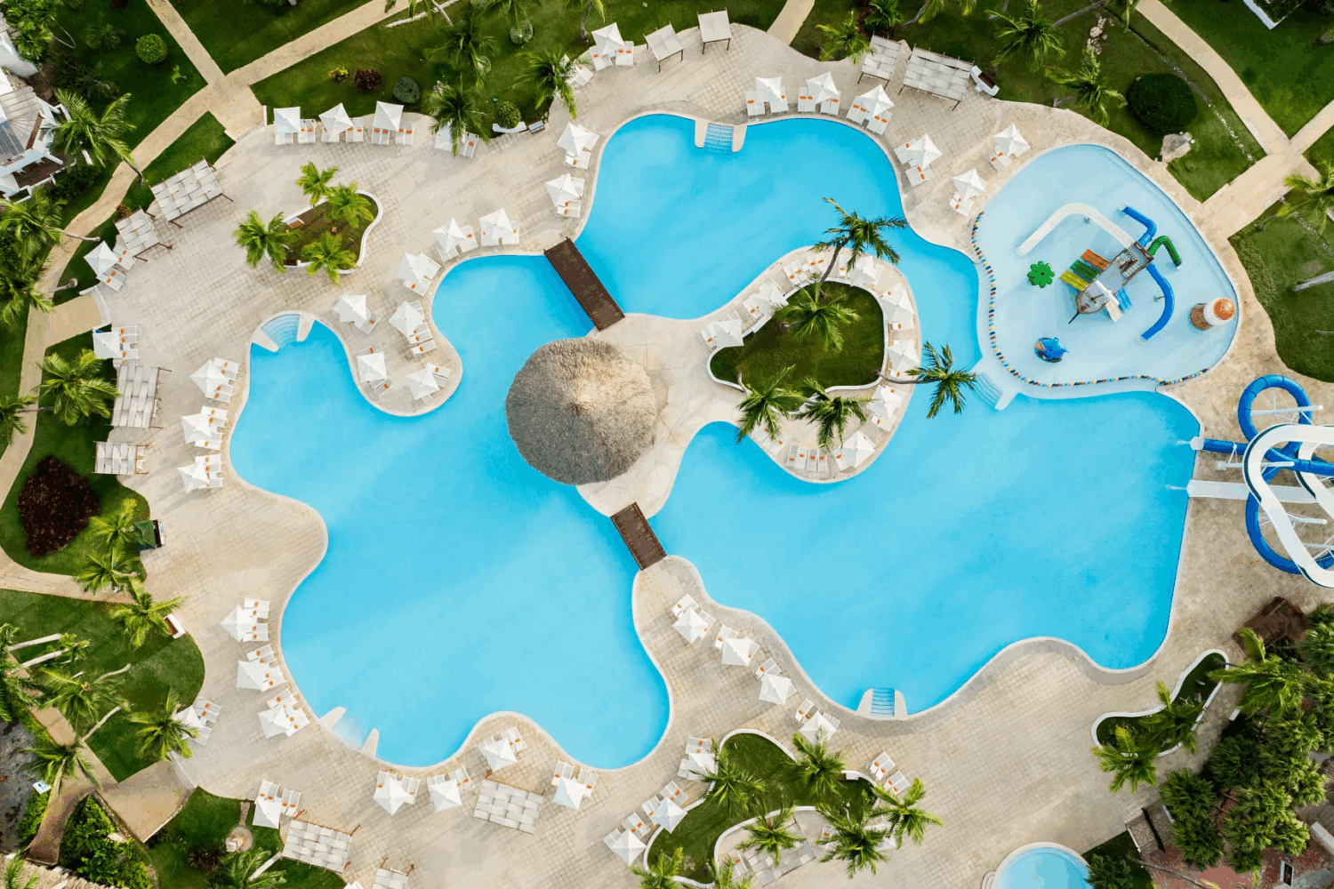 Vista aerea piscinas Hotel Sunscape Dominicus La Romana